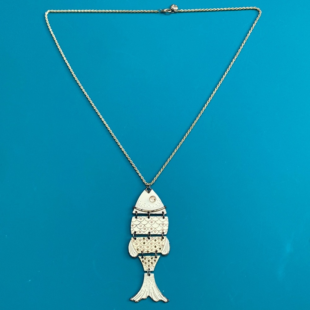 Betsey Johnson Moving Fish Necklace